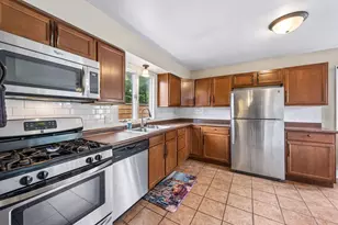 992 Bellows St, West Saint Paul, MN 55118 - Photo 5