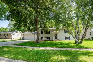 708 Olena Ave SE, Willmar, MN 56201 - Photo 23