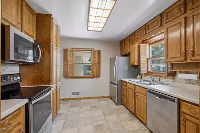 1171 Shryer Avenue W, Roseville, MN 55113 - Photo 9
