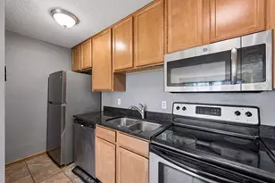 1800 La Salle Ave, Minneapolis, MN 55403 - Photo 5