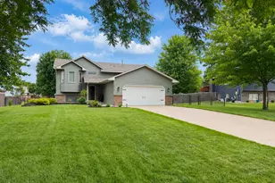 9355 Jarrod Ave S, Cottage Grove, MN 55016 - Photo 3
