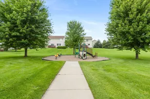 1685 Philipp Way, Shakopee, MN 55379 - Photo 47
