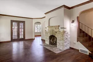 910 Oakwood Blvd, Menomonie, WI 54751 - Photo 7