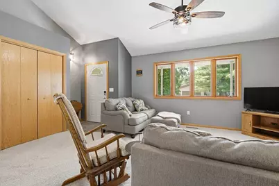 512 19th Street N, Menomonie, WI 54751 - Photo 5