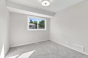 10422 Decatur Ave S, Bloomington, MN 55438 - Photo 23