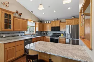 878 Kelly St, Lino Lakes, MN 55014 - Photo 9