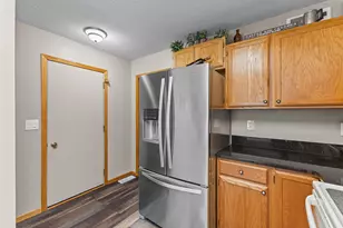 1755 Donegal Dr, Woodbury, MN 55125 - Photo 15