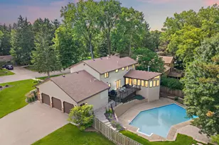 8030 Somerset Rd, Woodbury, MN 55125 - Photo 3