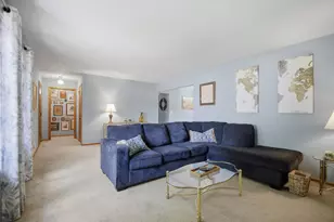 1034 Cardinal Dr, Owatonna, MN 55060 - Photo 5