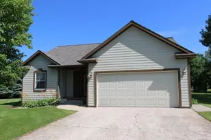621 6th St NE, Perham, MN 56573 - Photo 1