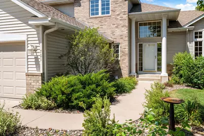701 Heron Circle N, Oakdale, MN 55128 - Photo 3