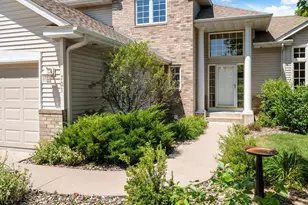 701 Heron Cir N, Oakdale, MN 55128 - Photo 3