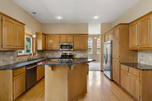 701 Heron Cir N, Oakdale, MN 55128 - Photo 7