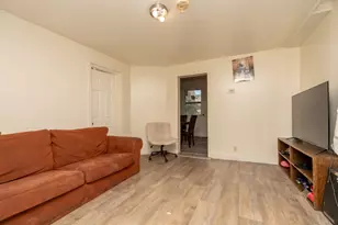 2115 5th St NE, Minneapolis, MN 55418 - Photo 3