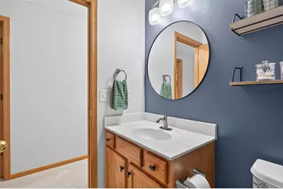 8002 Stratford Circle S, Shakopee, MN 55379 - Photo 37