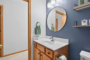 8002 Stratford Cir S, Shakopee, MN 55379 - Photo 37