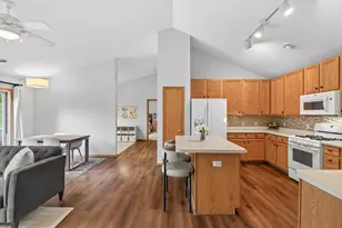 8002 Stratford Cir S, Shakopee, MN 55379 - Photo 17
