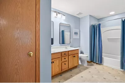 8002 Stratford Circle S, Shakopee, MN 55379 - Photo 29