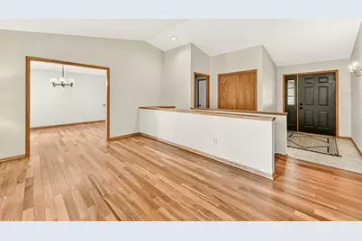 4510 Lincoln Lane NW, Rochester, MN 55901 - Photo 3