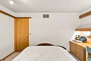 39277 Hemingway Ave, North Branch, MN 55056 - Photo 33