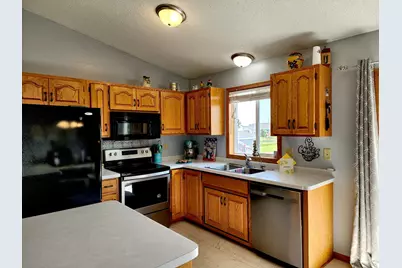 535 Morningside Avenue, Paynesville, MN 56362 - Photo 9