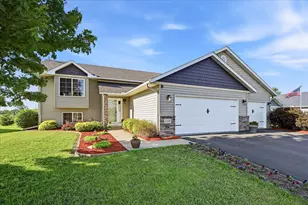 350 Horizon Dr, Le Center, MN 56057 - Photo 1