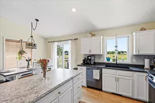 350 Horizon Dr, Le Center, MN 56057 - Photo 17