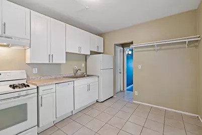 910 Wilson Avenue, Saint Paul, MN 55106 - Photo 13