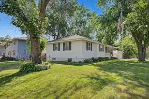 160 109th Ave NE, Blaine, MN 55434 - Photo 5