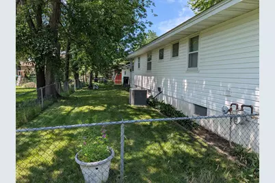 160 109th Avenue NE, Blaine, MN 55434 - Photo 7