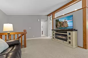 7023 Park View Ln, Eden Prairie, MN 55346 - Photo 7