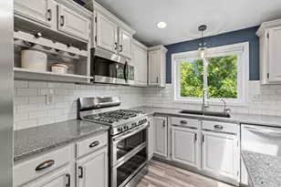 7023 Park View Ln, Eden Prairie, MN 55346 - Photo 11