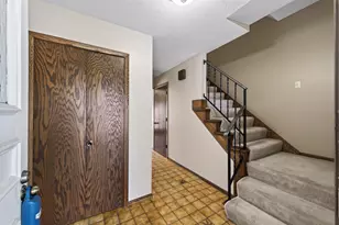 3016 Lakewood Dr N, Maplewood, MN 55109 - Photo 5