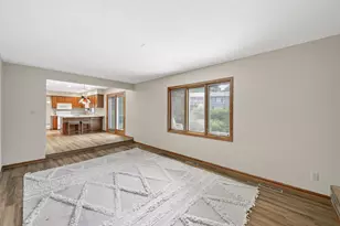 3016 Lakewood Dr N, Maplewood, MN 55109 - Photo 15