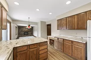 3016 Lakewood Dr N, Maplewood, MN 55109 - Photo 11