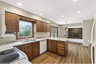 3016 Lakewood Drive N, Maplewood, MN 55109 - Photo 9