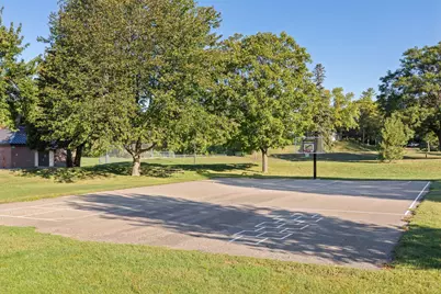 2345 Xylon Avenue N, Golden Valley, MN 55427 - Photo 47