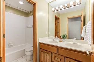 2413 Bridle Creek Trail, Chanhassen, MN 55317 - Photo 25