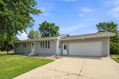 551 6th Street E, Hector, MN 55342 - Photo 1