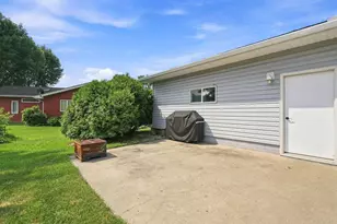551 6th St E, Hector, MN 55342 - Photo 3
