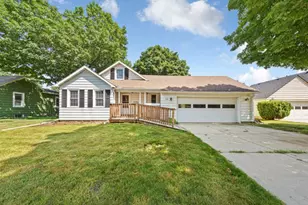 128 Rose St, Mankato, MN 56001 - Photo 1