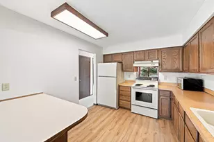 4233 Thornhill Ln, Vadnais Heights, MN 55127 - Photo 15