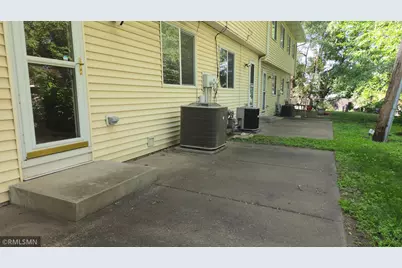 341 Winifred Street E, Saint Paul, MN 55107 - Photo 27