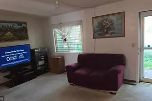341 Winifred St E, Saint Paul, MN 55107 - Photo 3