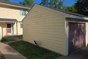341 Winifred St E, Saint Paul, MN 55107 - Photo 21