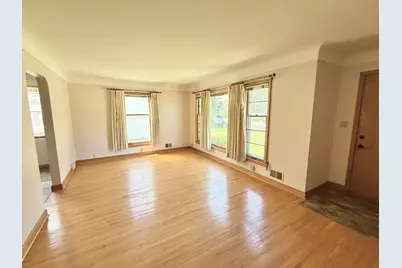 615 2nd Avenue NW, New Brighton, MN 55112 - Photo 3