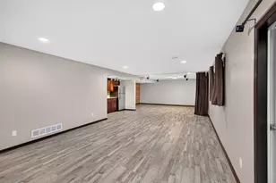 3413 Stonehedge Dr NE, Rochester, MN 55906 - Photo 31