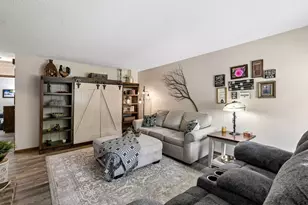 8730 134th St W, Apple Valley, MN 55124 - Photo 9