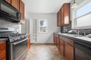 1828 Bush Ave E, Saint Paul, MN 55119 - Photo 9