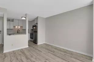 66 9th St E, Saint Paul, MN 55101 - Photo 11